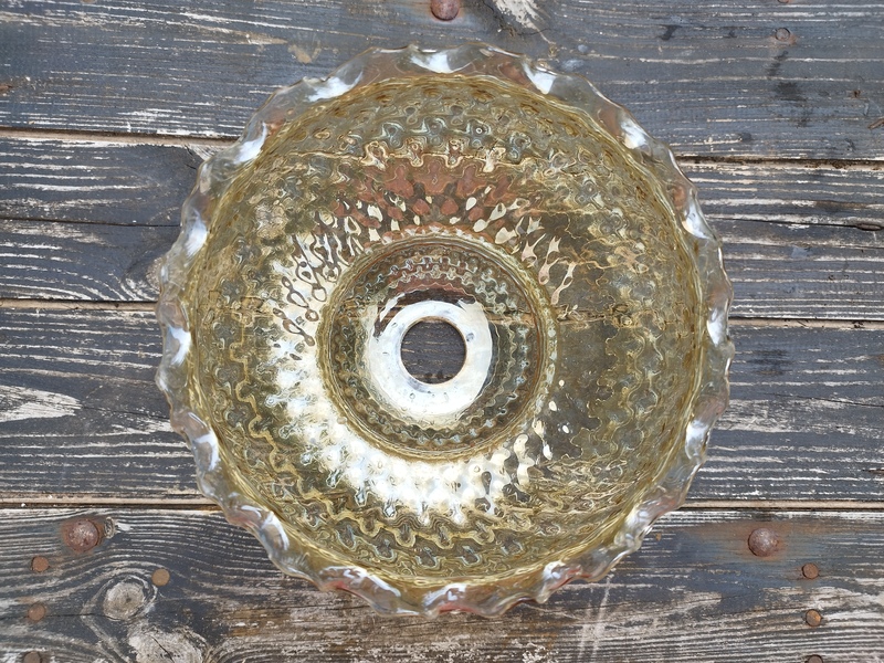 Globe en verre moulé 70's