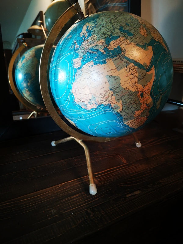 Globe Taride en tôle