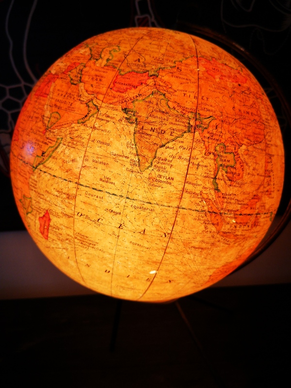 Globe terrestre Girard Barrère Thomas