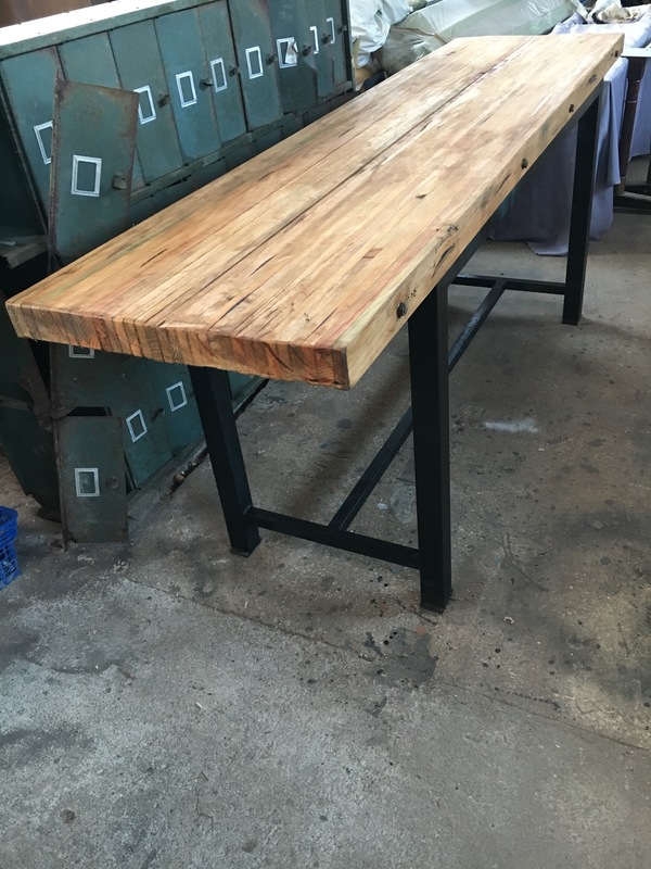 Grande Table Mange Debout