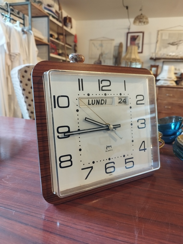 Horloge murale Jaz avec calendrier perpétuel