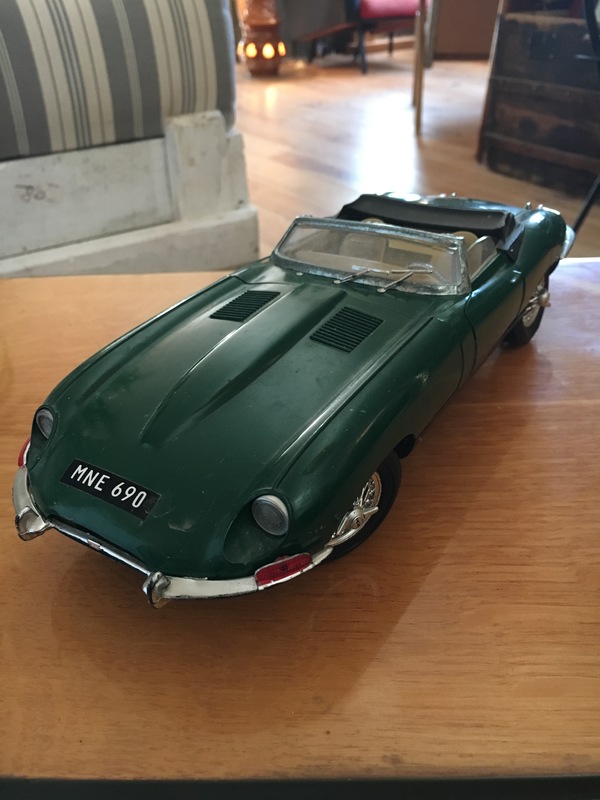 Jaguar 1:16 tonka