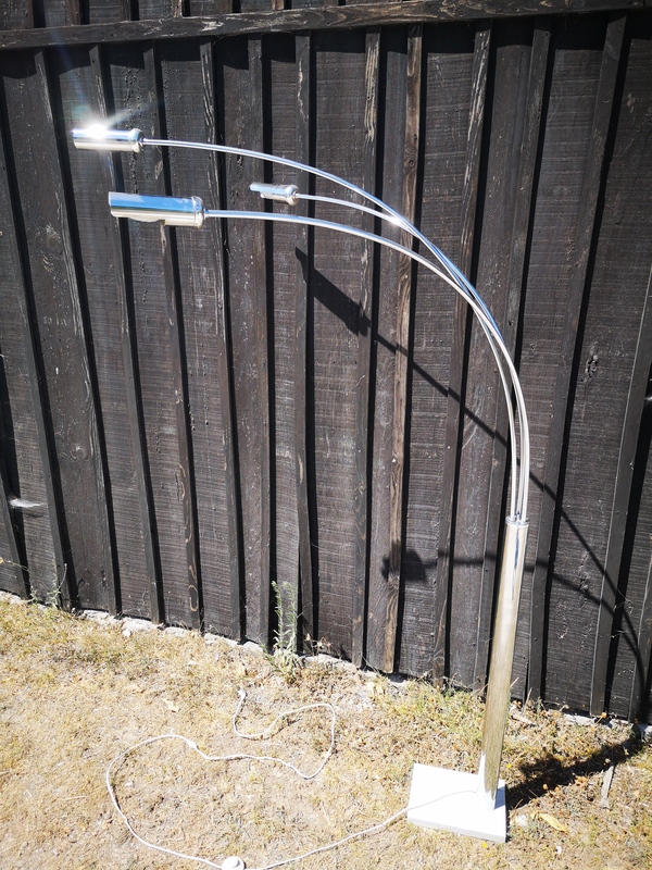 Lampadaire design trois arcs 