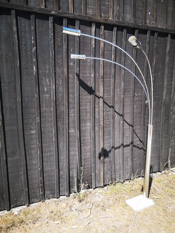 Lampadaire design trois arcs 