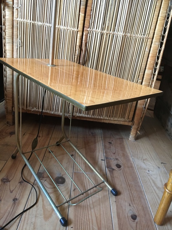 Lampadaire porte revues vintage