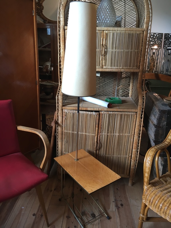 Lampadaire porte revues vintage