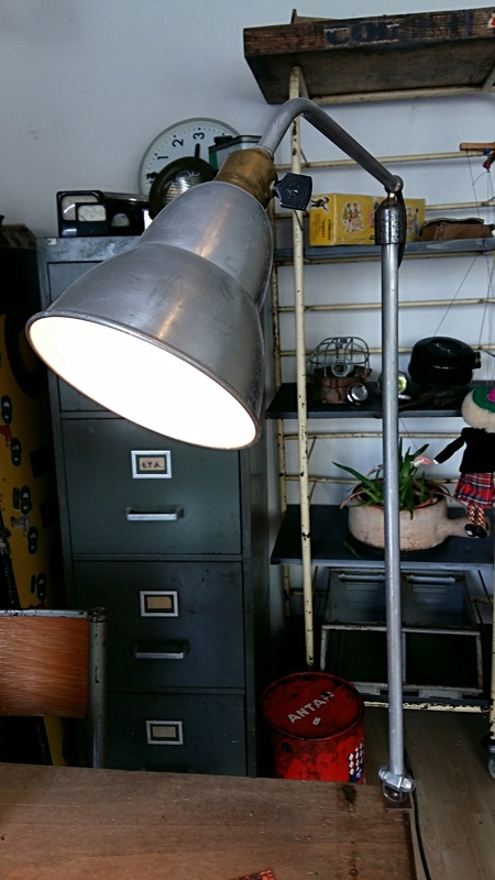 Lampe atelier ancienne  Brikbroc, brocante en ligne