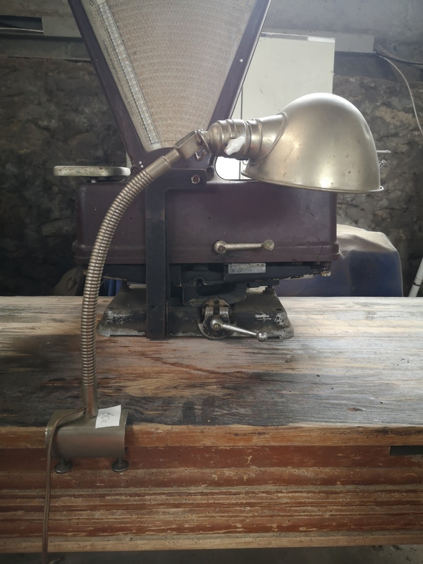 Lampe couturière laiton 