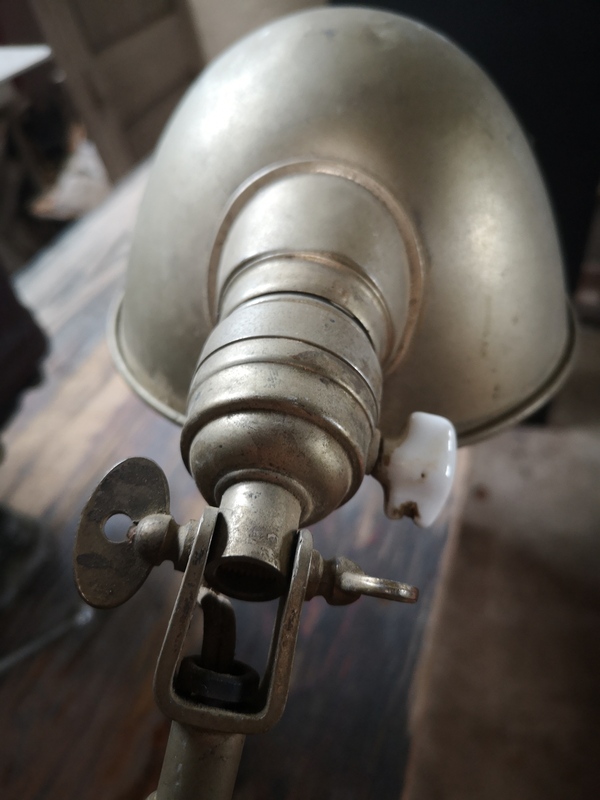 Lampe couturière laiton 