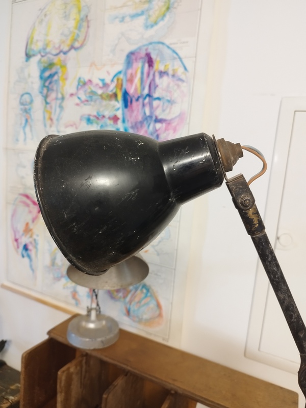 Lampe d'atelier Mazda