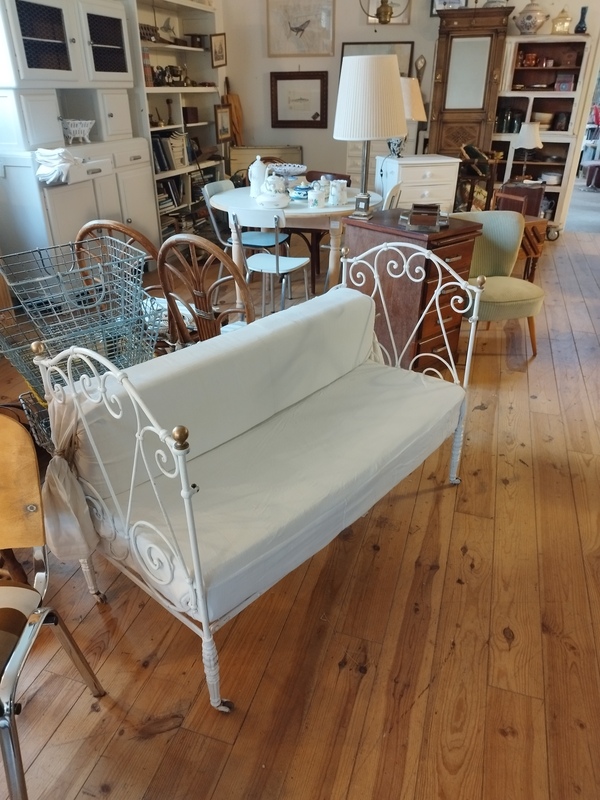 Lit en fer forgé ancien