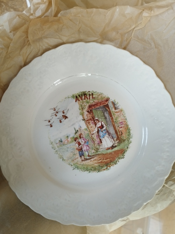 Lot Assiettes déco Digoin Sarreguemines