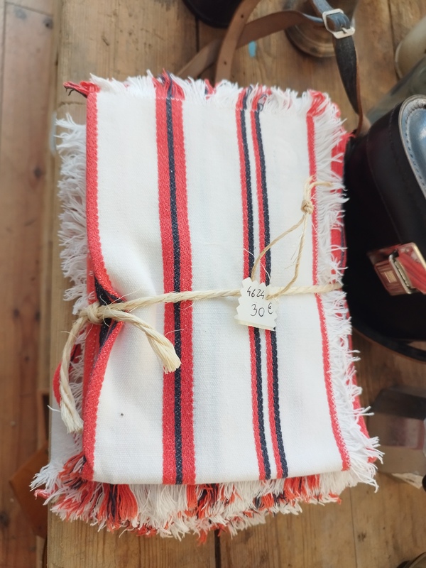 Lot de douze serviettes 