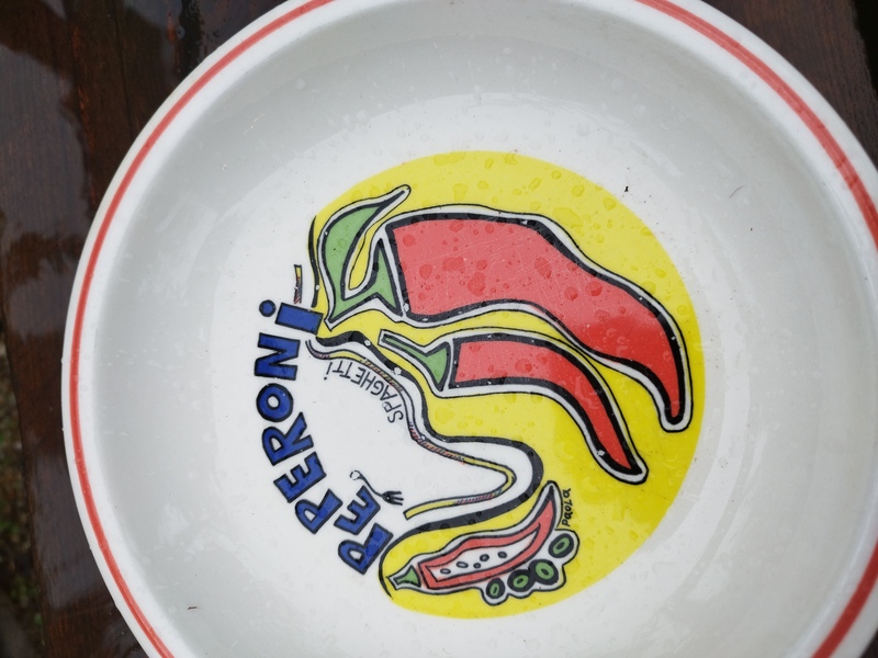 Lot de huit assiettes vintage