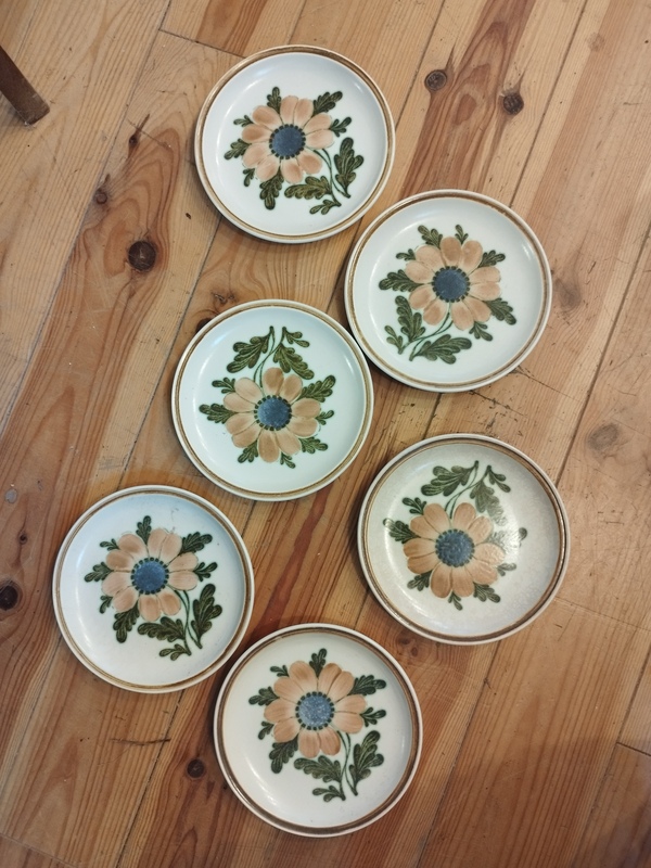 Lot de six assiettes Gien 