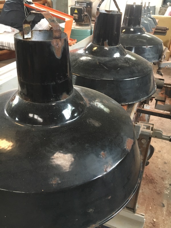 Lot de trois suspensions industrielles 