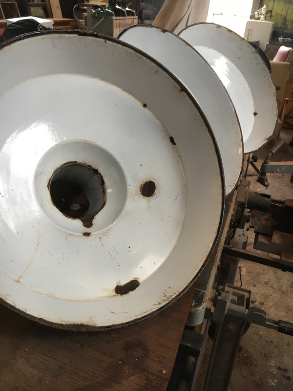 Lot de trois suspensions industrielles 