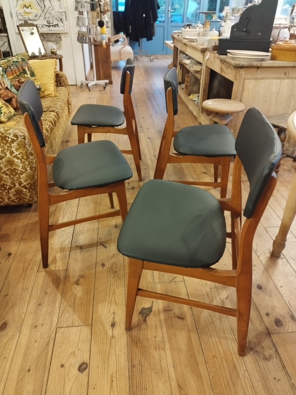 Lot quatre chaises mid century 
