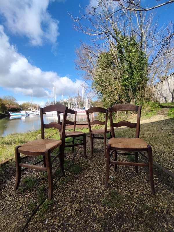 Lot quatre chaises XXe 