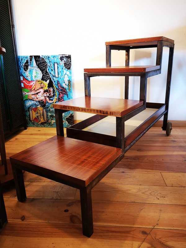 Marche pieds métal artisanal pièce unique