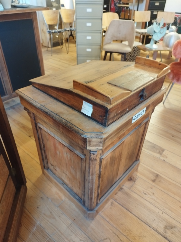Meuble de métiers caisse XXe 