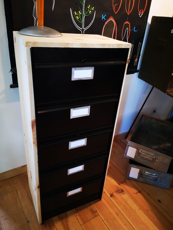 Meuble de rangement 5 clapets