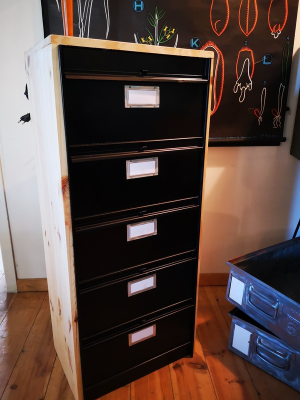 Meuble de rangement 5 clapets