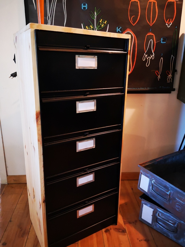 Meuble de rangement 5 clapets