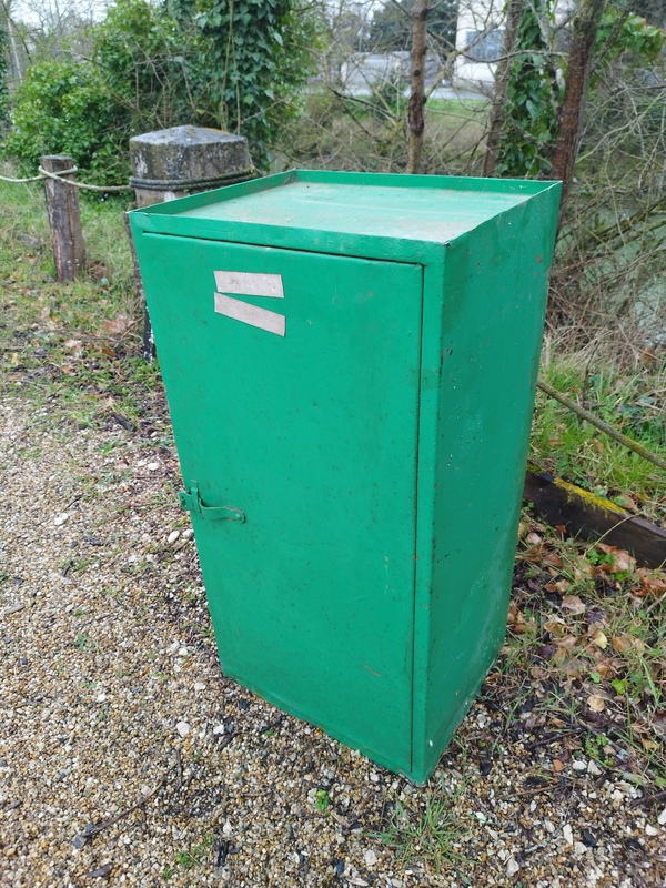 Meuble de rangement garage
