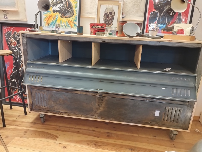 Meuble industriel