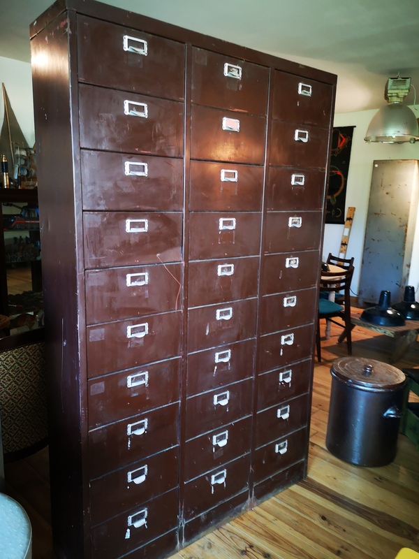 Meuble industriel 30 clapets