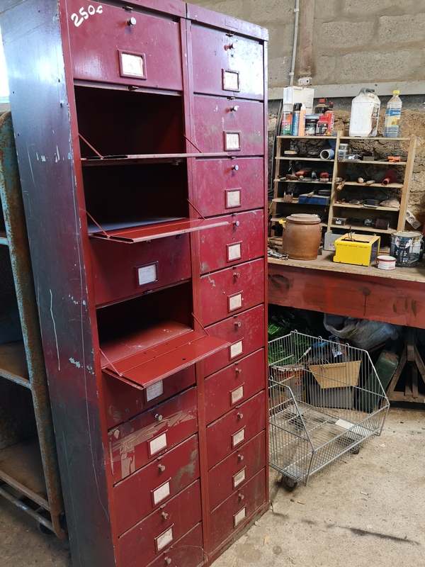 Meuble métal 20 clapets