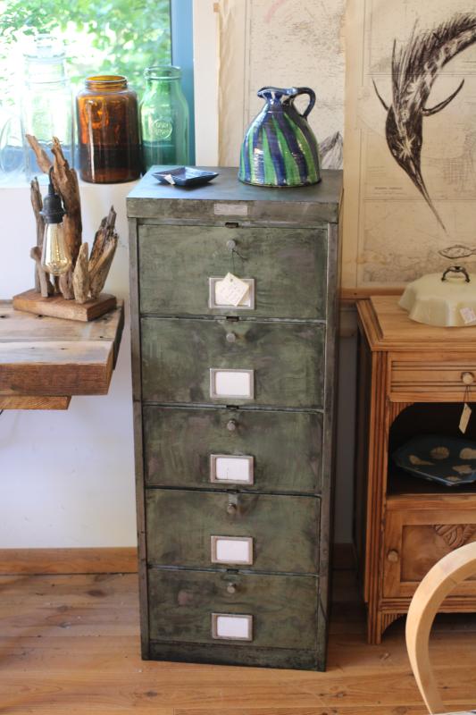 Meuble métal cinq clapets 