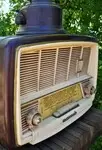 Ancienne radio en bakelite