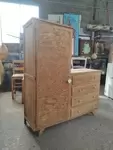 Armoire asymétrique XXe