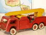 Camion de pompier en bois 