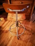 Chaise d'atelier acier et bois