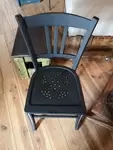 Chaise Stella peinte en noir mat 