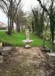 Déco jardin coupe sur pied et statue