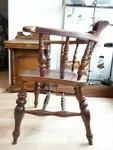 Fauteuil en bois W.B