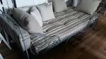 Lit en fer forgé transformé en banquette 