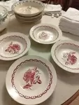 Lot de quatre assiettes Sarreguemines