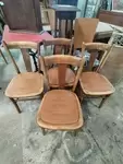 Lot de quatre chaises bistro