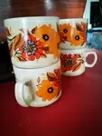 Lot de quatre tasse vintage