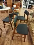 Lot quatre chaises mid century 