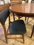 Lot quatre chaises mid century 