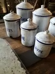 Lot six pots d'épices émaillés