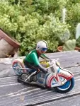 Moto en tôle jouet vintage