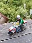 Moto en tôle jouet vintage