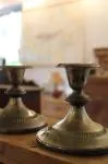 Paire de bougeoirs anciens